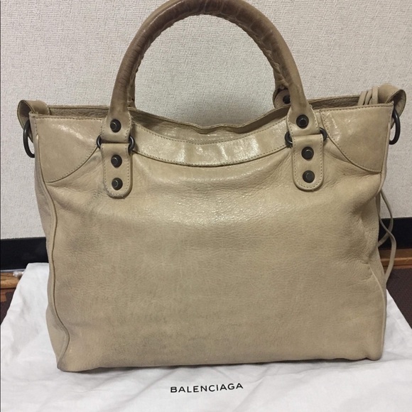 Authentic Balenciaga VELO Regular Hardware inBeige - Picture 2 of 8